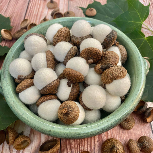 Felt Wool Acorns Fresh Cream